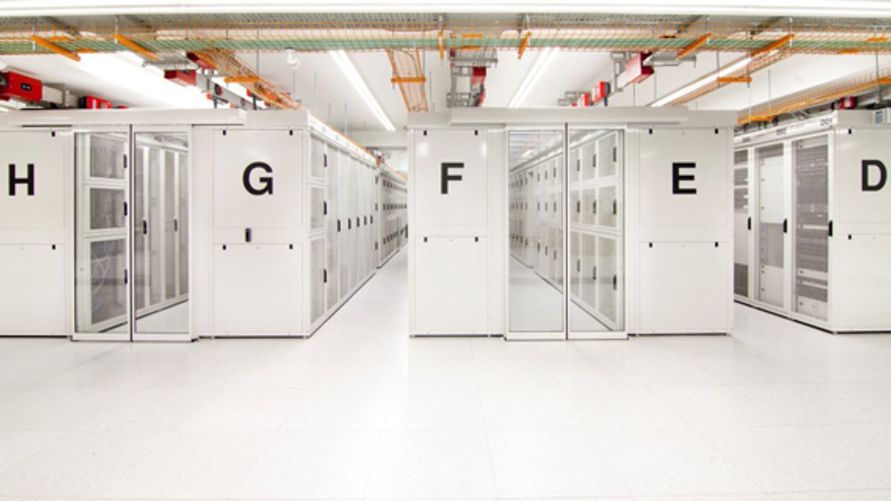 Üniversite öğrencileri veri merkezini Radore ile tanıdı