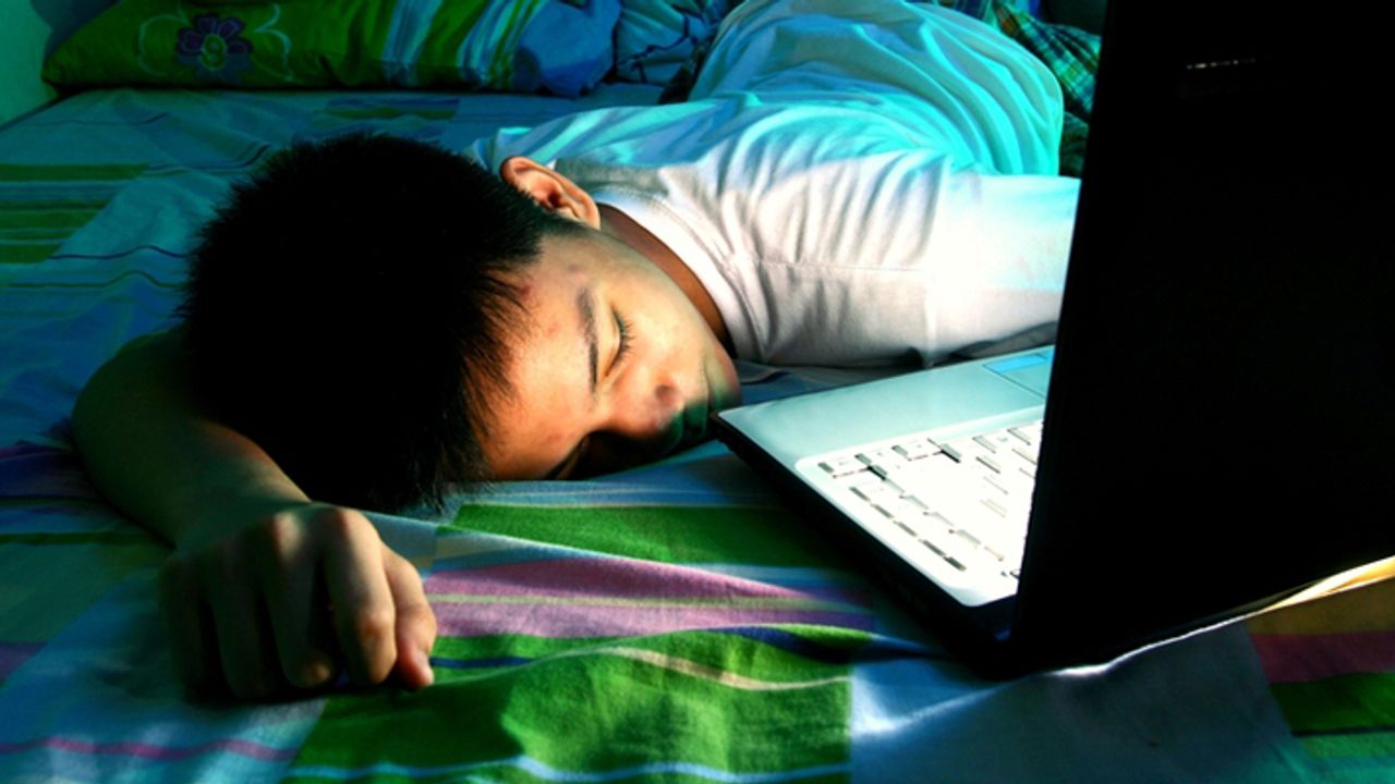 Bilgisayar bağımlılığına karşı  “teknoloji detoksu” yapın