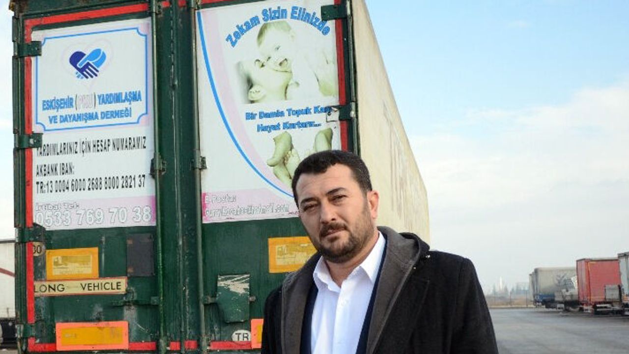 Fenilketonüri hastalığına dikkat çekmek için tek başına uğraşıyor