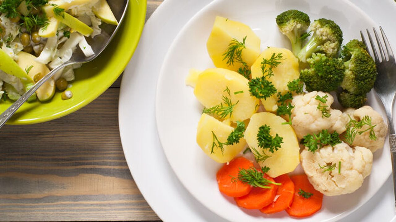 Ülserden muzdaripseniz buharda pişmiş yemekleri tercih edin