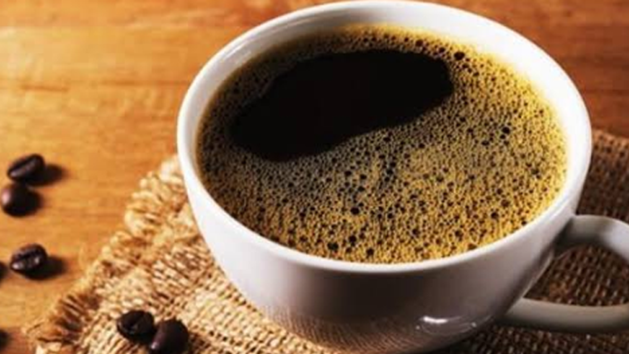 Sabah bir şey yemeden kahve içmek sağlığa zararlı mı?