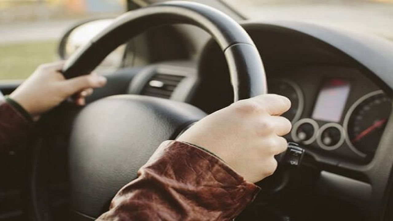 Özel Direksiyon Kursundan Güvenli Sürüş için Adım Adım Eğitim