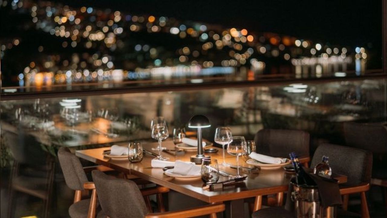 Minami Japanese Cuisine: Bodrum Gündoğan’da Japon Mutfağı ve Gün Batımı Şıklığı