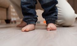 3 yaş altındaki çocuklarda düztabanlık normal mi?