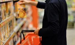 Araştırma: Çocuklar için üretilen paketli gıdaların beşte birinde yapay boya bulunuyor