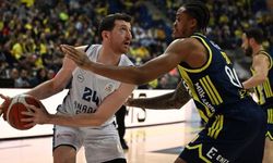 Fenerbahçe Beko, derbide Anadolu Efes'i uzatmada 97-94 yendi