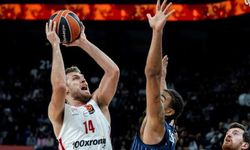 Anadolu Efes, evinde Olympiakos'a 74-68 yenildi