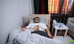 Çocuğu Kurtarmak İstedi, 6 Yerinden Bıçaklandı