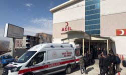 Çukurca’da Trafik Kazası 8 Kişi Yaralandı