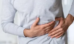 Bel Ağrısıyla Karıştırılıyor: Böbrek Ağrısının Belirtileri Neler?