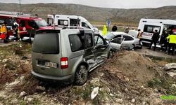 Ankara’da Trafik Kazası Faciası Bir  Kişi Öldü Dört Kişi Yaralandı