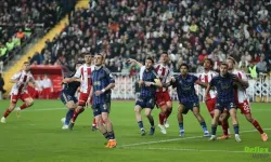 Fenerbahçe Maçı Neden Geç Başladı? Ne Oldu?