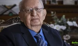 Hüsamettin Cindoruk Kimdir? Kaç Yaşında?