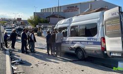 Kayseri Kocasinan’da İşçi Servisi İle Kamyon Çarpıştı: 8 Kişi Yaralandı