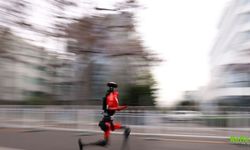 Robot "Flash" İnsan Rekorunu Nasıl Tarihe Gömdu? Sahalar Makinelere Mi Kalıyor?