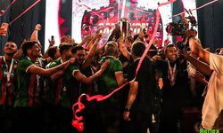 Amedspor Süper Lig’e Yükseldi:  Kupayı Diren Ha Şarkısıyla Kaldırdı