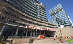 CHP’de Lüks Araç Krizi: Grupta Küfürlü Kavga Çıktı