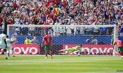 Bounou Tarih Yazıyor! Mbappe'nin Penaltısını Çıkardı
