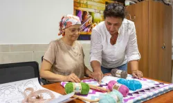 Kanser Teşhisi Sonrası Hayata Kursla Tutundu: Bornova’da Yeliz Evrensel’in Umut Veren Hikâyesi