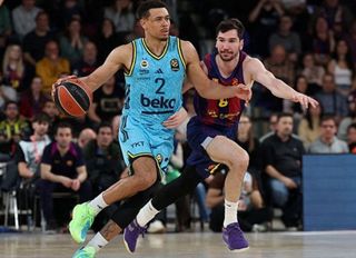 Fenerbahçe Beko, Barcelona'yı deplasmanda 82-78 mağlup etti