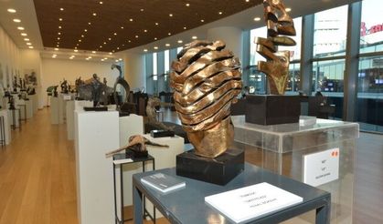 GaleriDeniz Gl’onze Sergisi ile sanatseverlere 'merhaba' dedi