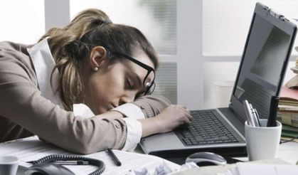 Günde ortalama 7 saatimiz bilgisayar başında geçiyor