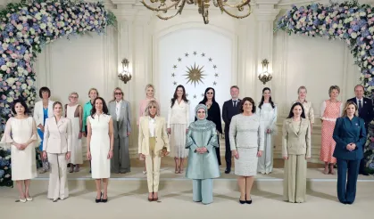 Emine Erdoğan'dan lider eşleriyle dijital güvenlik buluşması