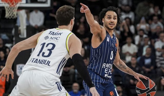 Anadolu Efes'te Shane Larkin sakatlığı nedeniyle forma giyemeyecek