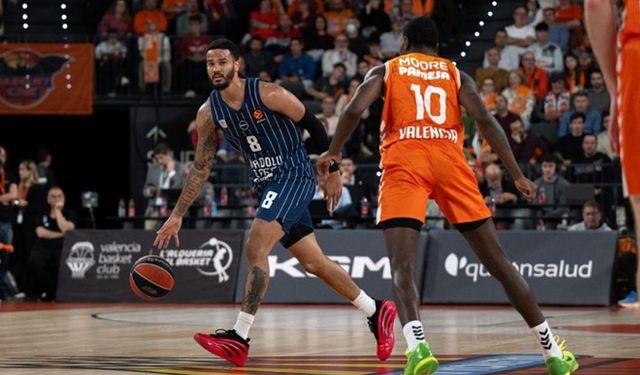 Anadolu Efes, deplasmanda Valencia'ya 94-82'lik skorla yenildi