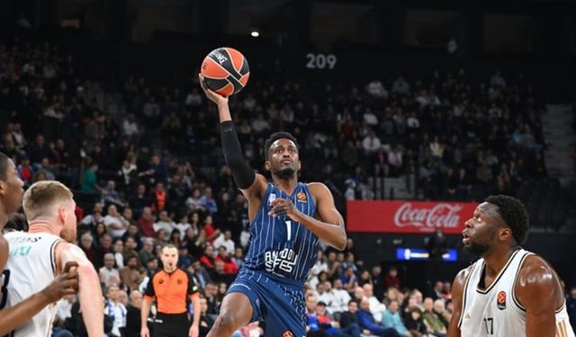 Anadolu Efes, evinde Dubai Basketbol'a 80-76'lık skorla mağlup oldu