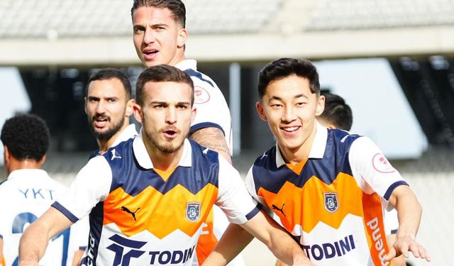 Başakşehir, Türkiye Kupası'nda Fatih Karagümrük'ü 4-1 yendi