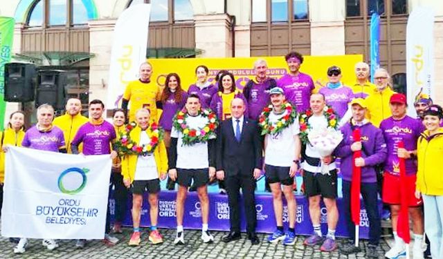 Ordulular Günü'ne özel 52 kilometrelik koşusu gerçekleştirildi