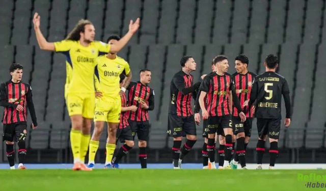 Fenerbahçe Karagümrük Deplasmanında 2-0 Kaybetti Namağlup Seri Sona Erdi