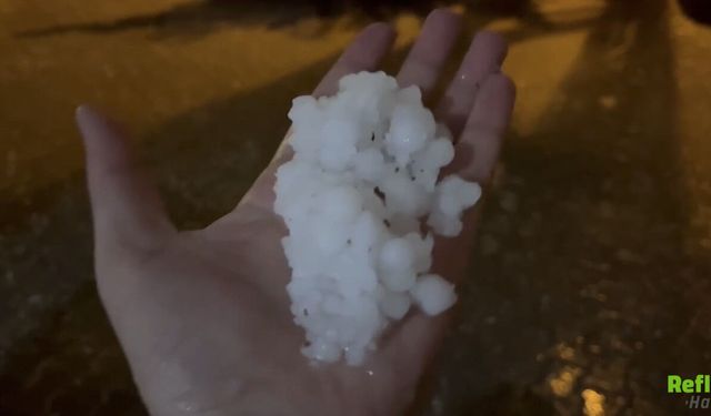 Adıyaman Besni’de Fındık Büyüklüğünde Dolu Yağdı