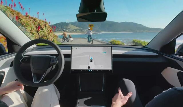 Tesla, FSD Kullananları Tespit Edip Müdahale Ediyor