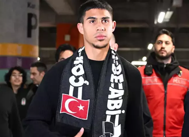 Beşiktaş'ın Kolombiyalı yeni kalecisi Devis Vasquez İstanbul'da