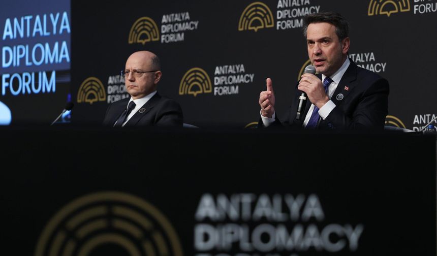 Enerji Bakanı: Türkiye, Küresel Enerji Haritasında Güvenilir Bir Merkez Olma Yolunda