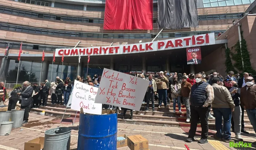 CHP Genel Merkezi Neden Tahliye Edildi?