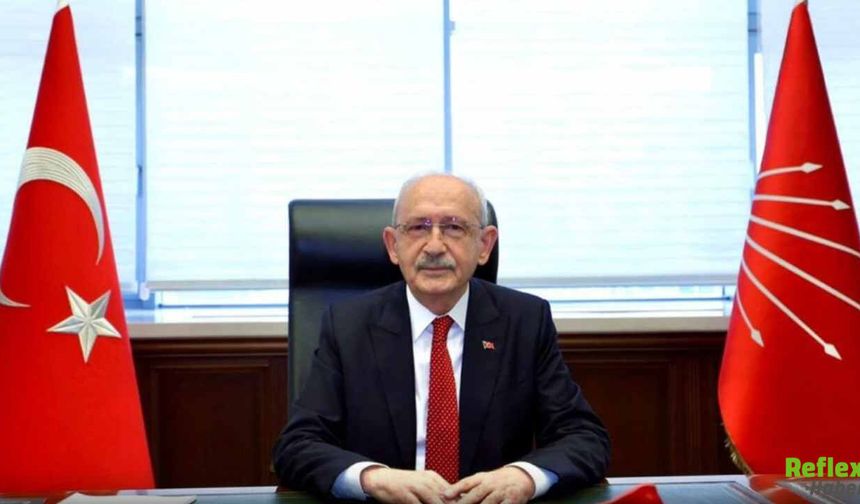 Kılıçdaroğlu 2,5 Yıl Sonra Makam Odasında, Masadaki Tüzük Detayı Dikkat Çekti