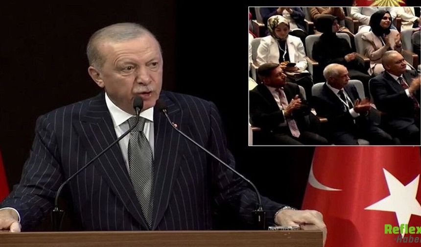 AK Parti'de Sürpriz Katılım! Erdoğan Üç Belediye Başkanına Rozet Taktı