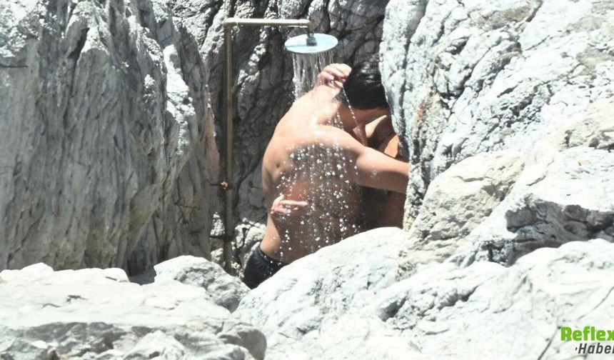 Yeni Evli Çiftin Tatil Kareleri Olay Yarattı! Yorum Yağdı