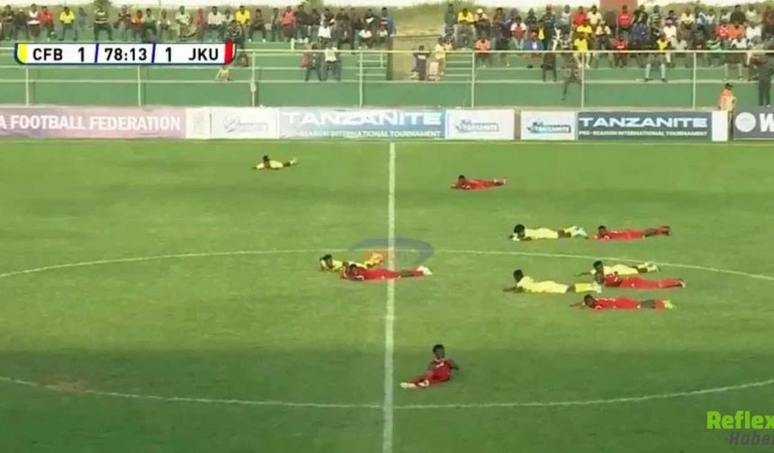 Arı Sürüsü Final Maçını Durdurdu! Futbolcular Neye Uğradığını Şaşırdı