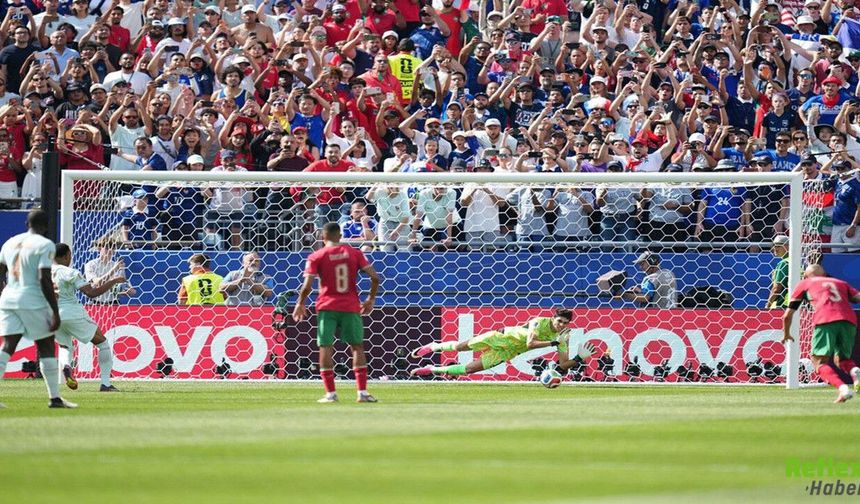 Bounou Tarih Yazıyor! Mbappe'nin Penaltısını Çıkardı