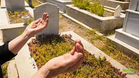 Arefe Günü Neden Mezarlığa Gidilir 2