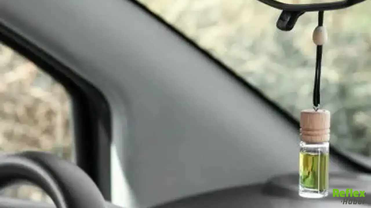 Dikiz Aynasına Koku Asmak Yasak Mı