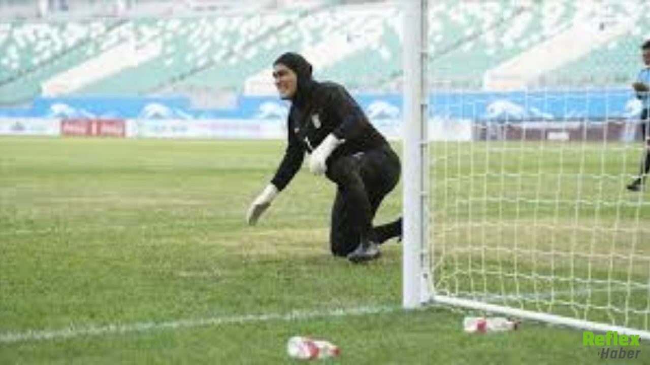 İran'da Kadın Milli Futbol Takımının Otobüsüne Saldırı İddiası Gündem Oldu-1