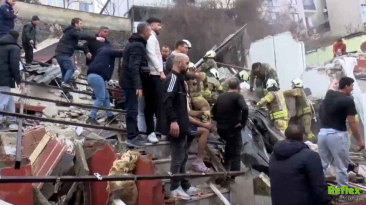 İstanbul Fatih’te İki Bina Çöktü! Ö2