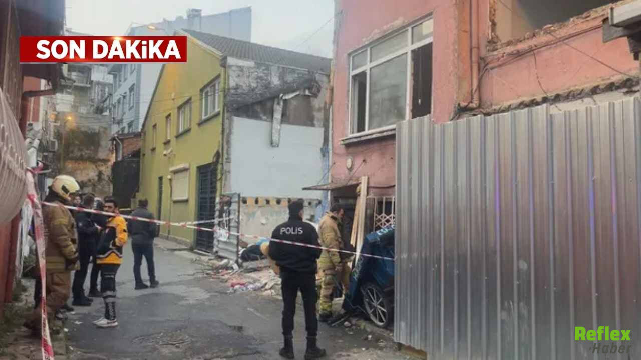 İstanbul’un Beyoğlu Ilçesinde Sabah Saatlerinde Meydana Gelen Ev Yangını