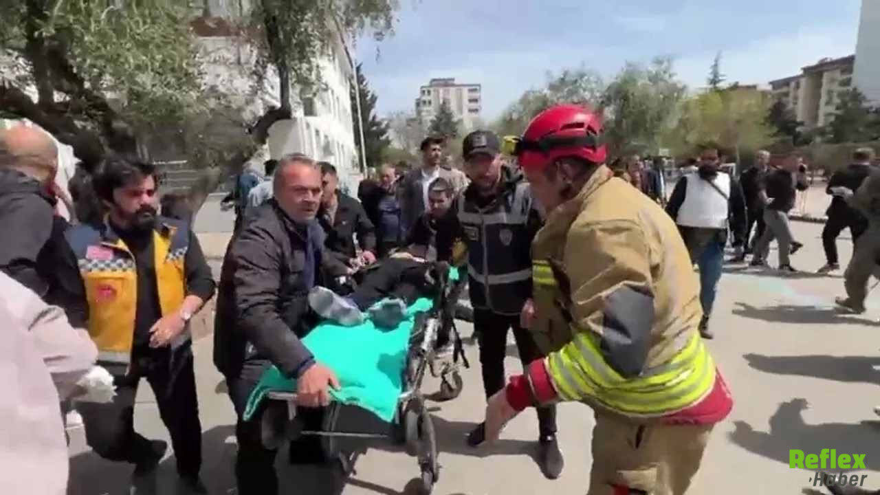 Kahramanmaraş’taki Okul Saldırısını Kimin Yaptığı Henüz Açıklanmadı. Siverek Saldırısıyla Bağlantıya Dair Resmi Bir Bilgi De Bulunmuyor.