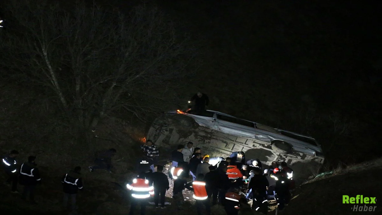 Malatya'da Maden İşçilerini Taşıyan Servis Devrildi2 Ölü, 10 Yaralı1
